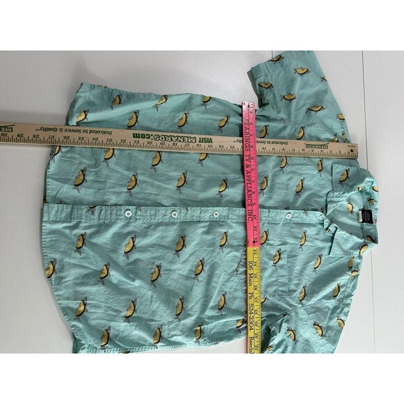 FifthSun 100% Cotton Men's Size Medium Novelty Button Up Shirt Shark Taco Surfer - Picture 6 of 9